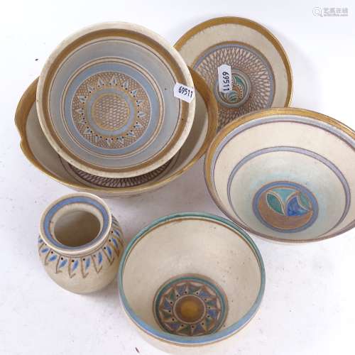 Emmie Philps (born 1918), 6 pieces of Studio pottery, including bowls and a small vase, hand painted