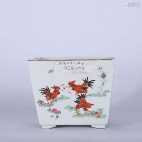 Famille rose hen hen sifang flower bowl in mid-Qing Dynasty