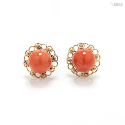 ROUND CORAL GOLD EARRINGS