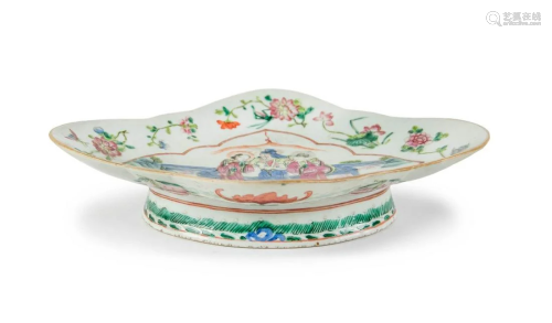 A CHINESE FAMILLE ROSE RAISED LOBED DISH