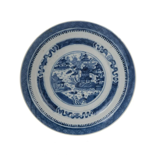 BLUE AND WHITE CHINESE EXPORT PLATE, QING DYNASTY
