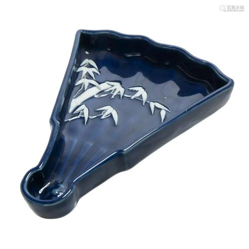 BLUE GLAZED PORCELAIN FAN SHAPE DISH