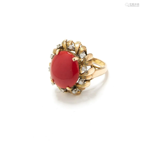 A RARE CORAL GOLD DIAMOND RING