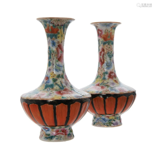 PAIR OF CHINESE MILIFLUR VASES