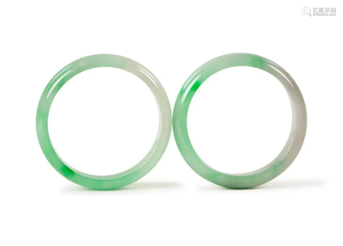 PAIR OF JADE BANGLES