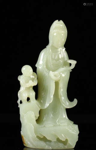 HETIAN JADE CARVED GUANYIN SHAPED STATUE
