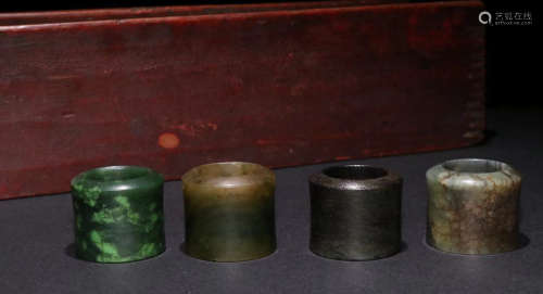 SET OF JADE CARVED RING WITH BOX