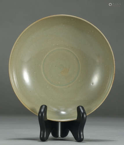 LONGQUAN GLAZE CARVED PLATE