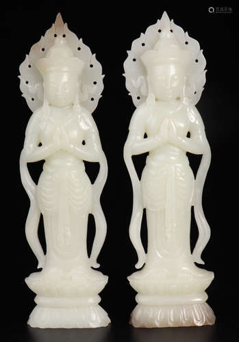 PAIR OF HEITAN JADE BUDDHA PENDANTS