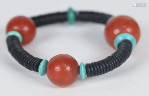 NANHONG AGATE WITH COCONUT SHELL BRACELET