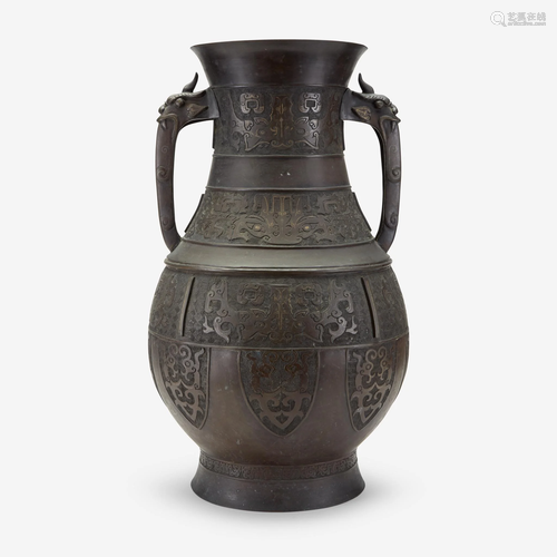 A large Chinese archaistic inlaid bronze vase,