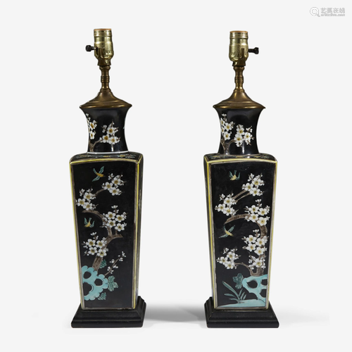 A pair of Chinese export famille noir-decorated