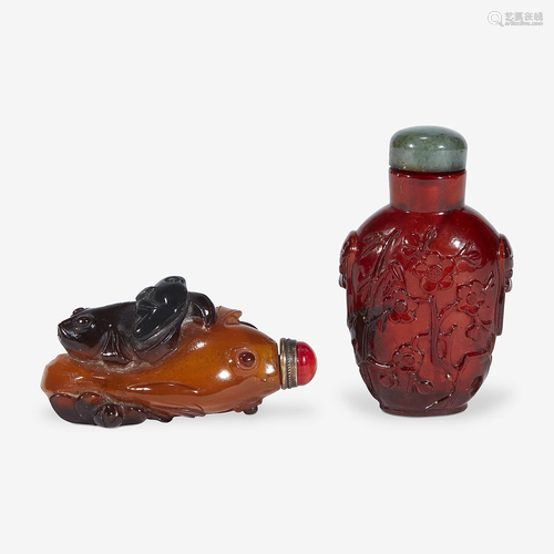 A Chinese amber snuff bottle and a resin snuff bottle,