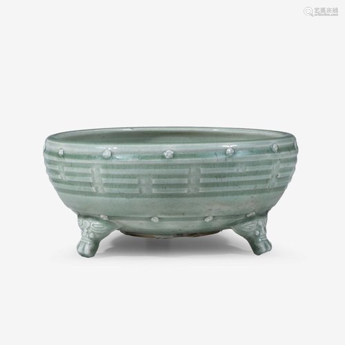 A Chinese Longquan celadon 