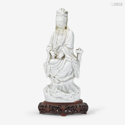 A Chinese Dehua porcelain figure of Guanyin, 18th