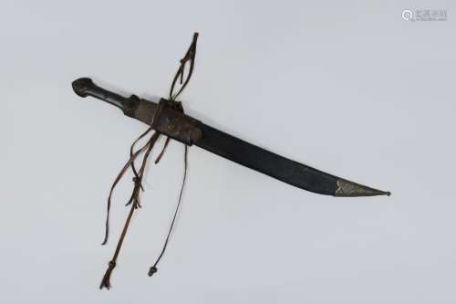 Schwert, Iran, Holzgriff, Klinge mit drei Vertiefungen unterschiedlicher Länge und Breite, goldene