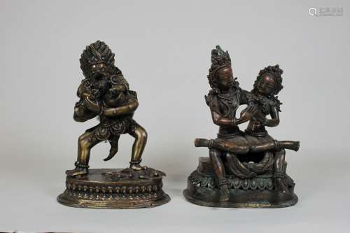 Zwei Figuren, Bronze, 1x Vajrasattva und Gefährtin, Tibet, Nepal, hält Vajra und Glocke, Doppell
