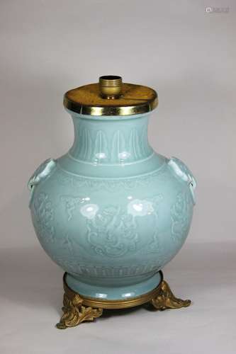 Celadon Vase als Lampe montiert, Porzellan, China, Qing-Dynastie, blaue Marke Kaisers Qianlong unte