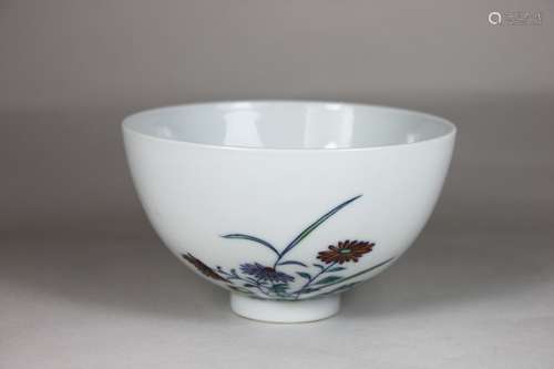 Schale, China Yung Cheng-Dynastie (1723-1735), Porzellan, blau unter Glasur, polychrom bemalt über