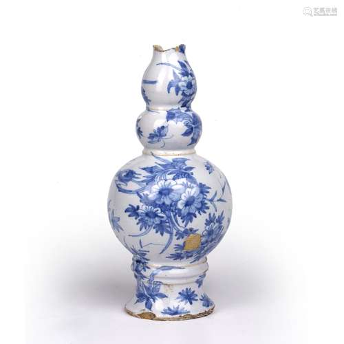 Delftware triple gourd vase circa 1760/70, painted with Oriental birds and flowers, 23cm high