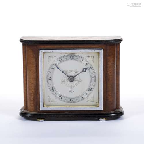 Art Deco Elliot mantel clock in walnut case, marked 2832 to the underside, 18cm x 14cm x 6cm