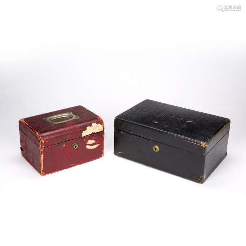 Asprey leather bound jewellery box with gilt lettering to the top and interior, 28cm wide x 13cm