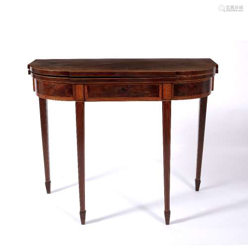 Mahogany and satinwood tea table 19th Century, with inverted break front, and with fold over