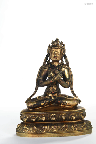 A Gild Bronze Guanyin Statue