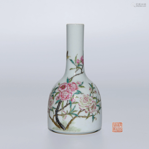 A Famille Rose Flowers&Butterfly Porcelain Bell-shaped