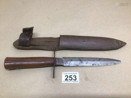 A WW1 FRENCH TRENCH KNIFE COUTELLERIE THIERS 31 BESSET DAGGER WITH SHEATH A/F