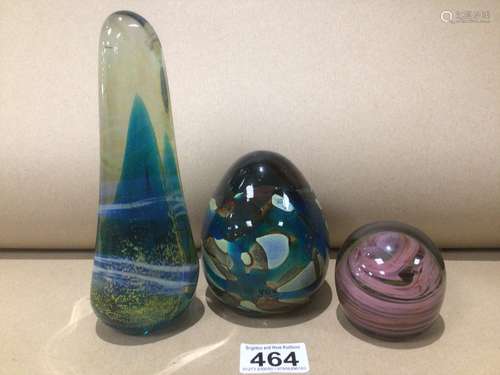 THREE MDINA GLASS PAPERWEIGHTS LARGEST 19CM