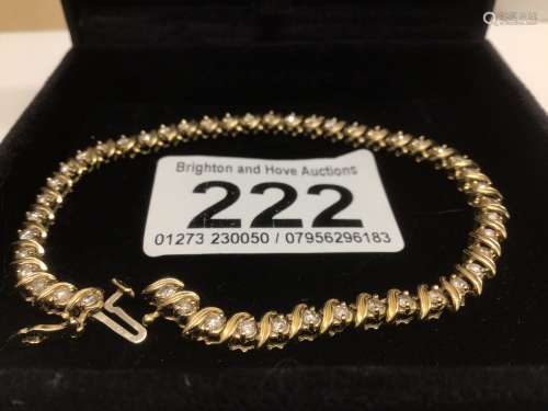 A 14CT YELLOW GOLD AND FORTY-SEVEN DIAMOND TENNIS DESIGN BRACELET, TOTAL LENGTH 20CM, TOTAL WEIGHT