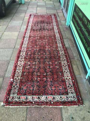 A VINTAGE TURKISH RUNNER 417 X 111CM