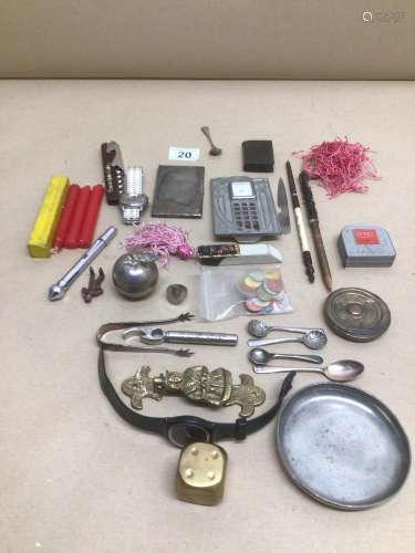A MIXED BOX OF COLLECTABLES, GENTS ROTARY WATCH, CHARLES BUYTON DISH, AND SWATCH WATCH