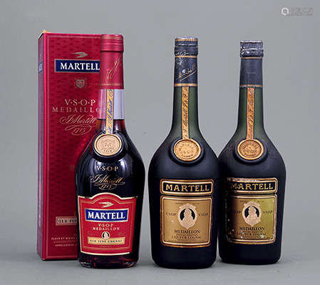 MARTELL V.S.O.P. Medaillon Cognac 連 V.S.O.P Old Fine Cognac 共三支