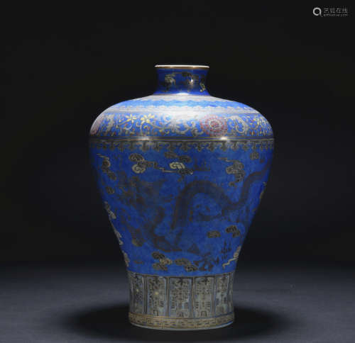 藍釉描金龍紋梅瓶