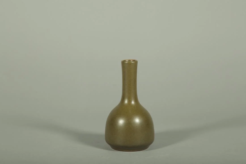 A TEADUST-GLAZED PORCELAIN VASE