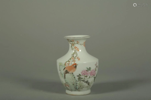 A QIANJIANGCAI 'BIRD AND FLOWER' PORCELAIN VASE