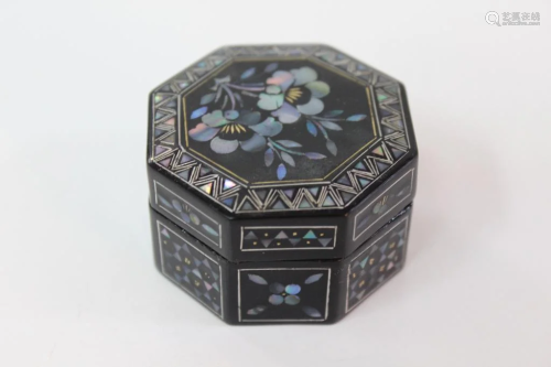 Chinese Lacqure wood Box w Inlaid Mother Pearl