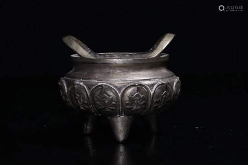 Chinese Bronze Tripod Censer