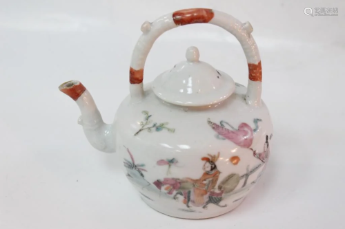 Qing Chinese Famille Rose Porcelain Teapot