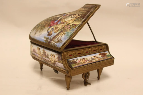 Good Piano Shape Enemal on Brass Music Box