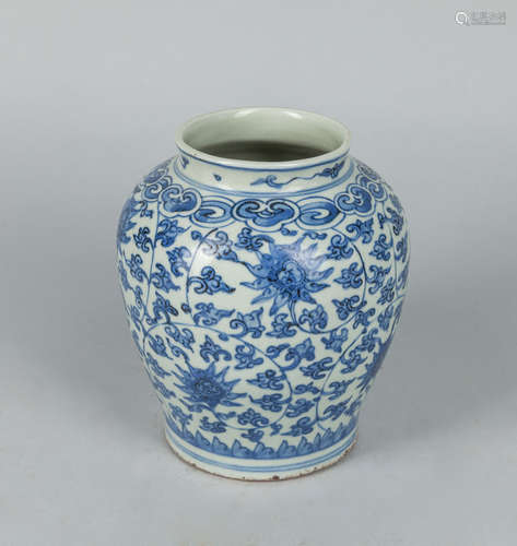 Chinese Export Blue White Porcelain Lotus Jar