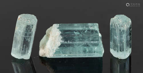 Set of Clear Aquamarine Stones