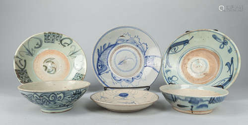 Set Chinese Export B/W Porcelain Bowls