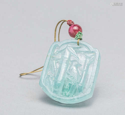 Fine Chinese Old Aquamarine Carving