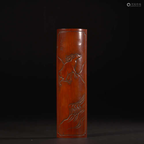 AN ELK CARVED BAMBOO ARM REST