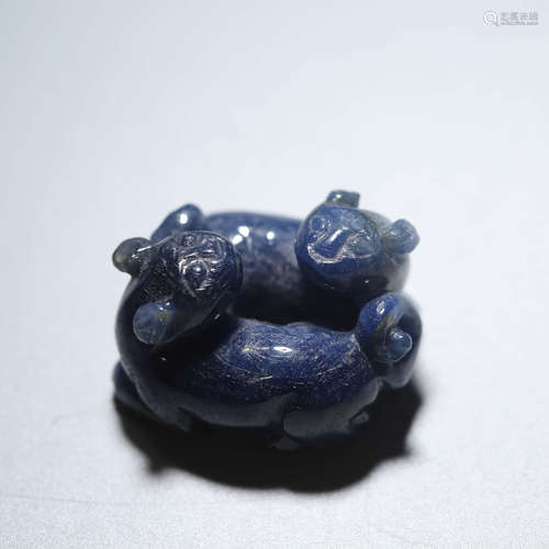 A SAPPHIRE BEAST ORNAMENT