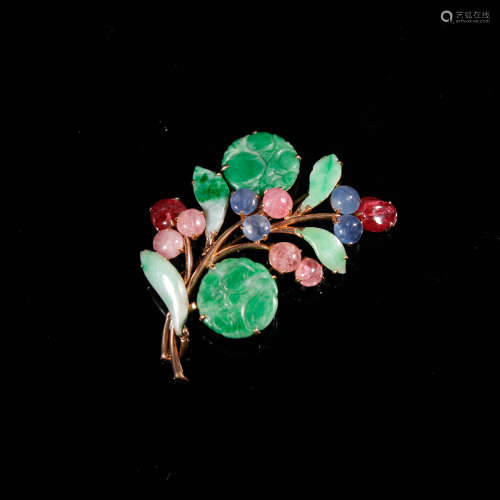 A CHINESE MULTI-JEWELED BROOCH