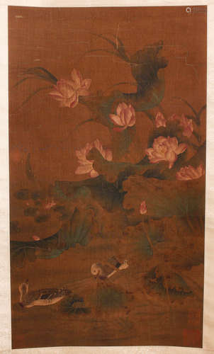 A CHINESE LOTUS PAINTING SILK SCROLL